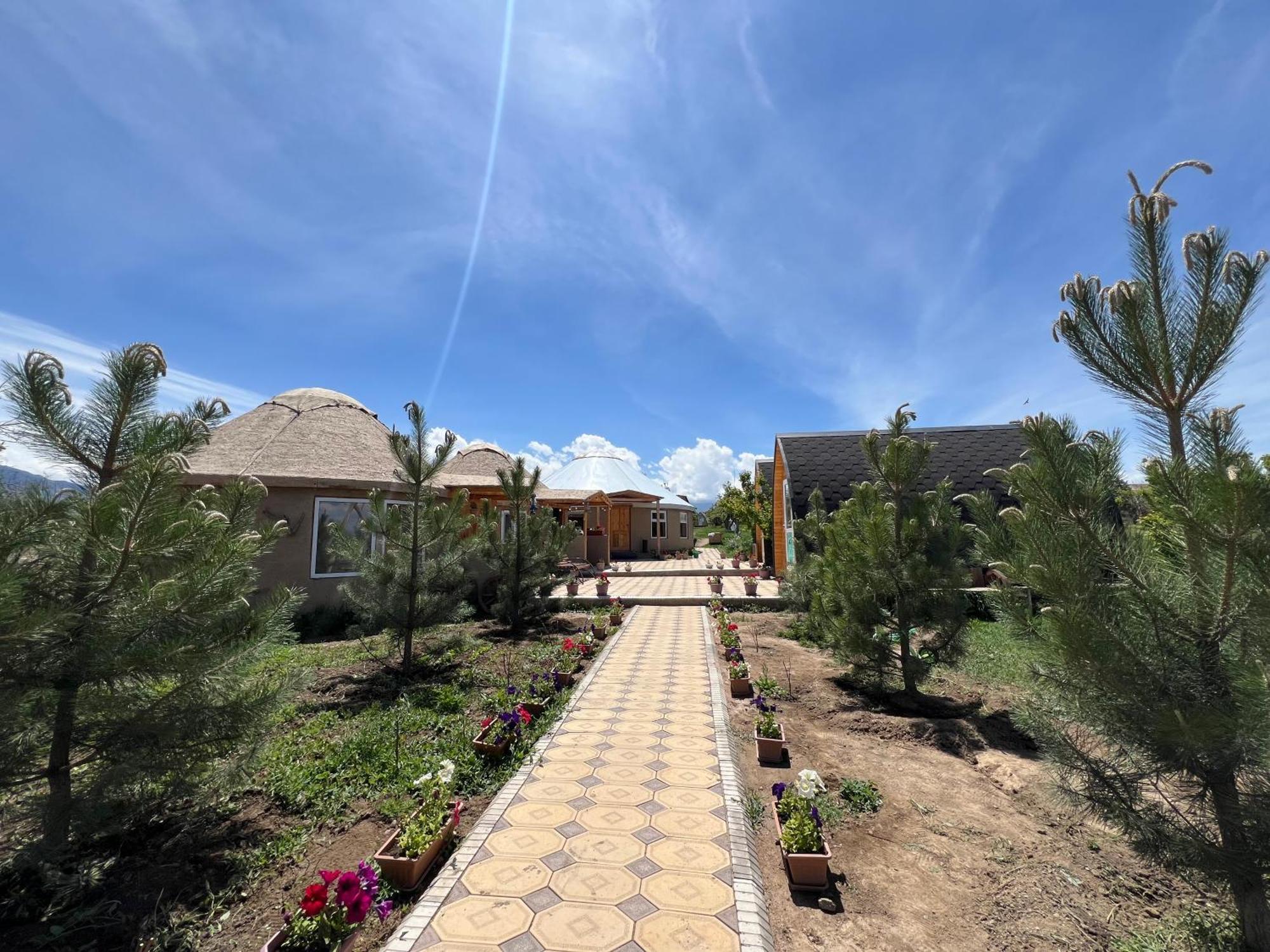 Bosogo Yurt Camp Hotel Bokonbayevo Exterior photo