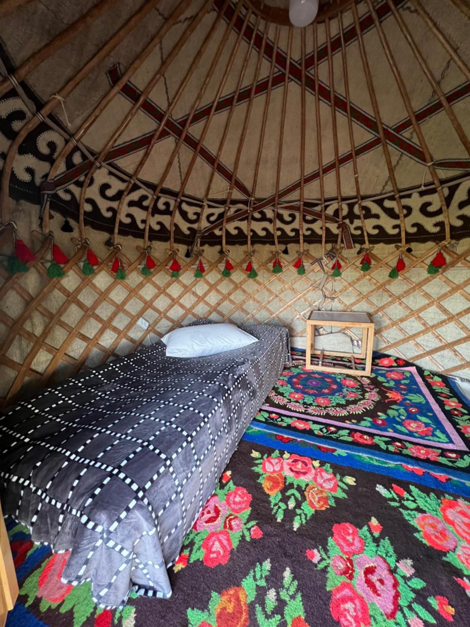 Bosogo Yurt Camp Hotel Bokonbayevo Exterior photo