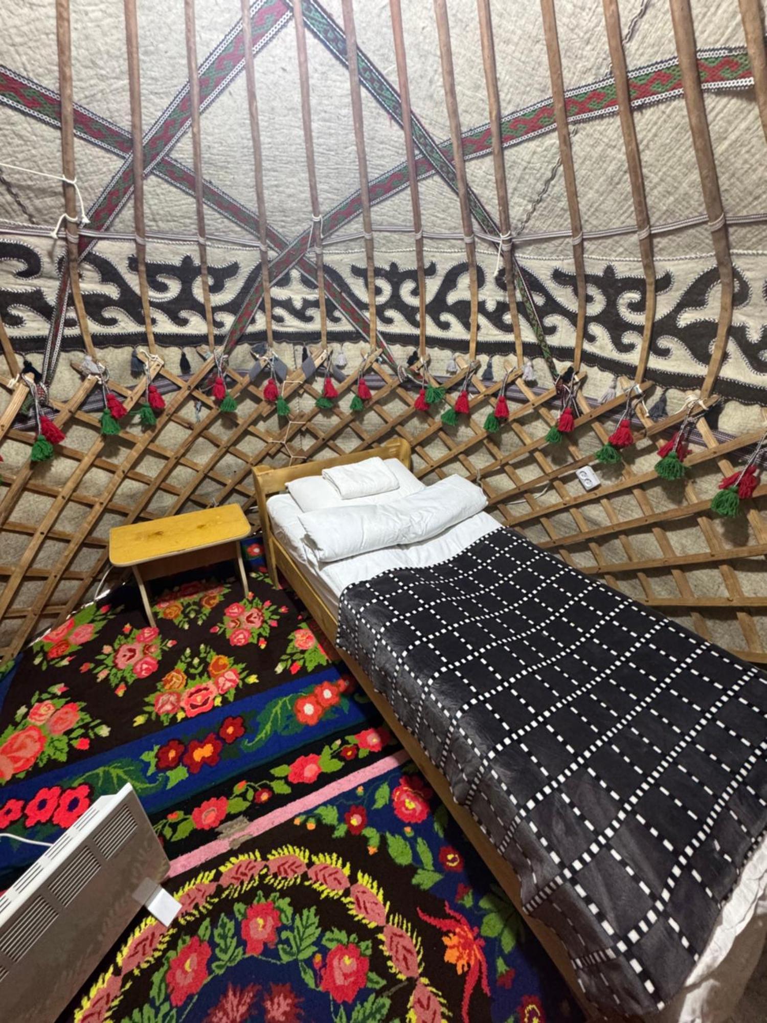 Bosogo Yurt Camp Hotel Bokonbayevo Exterior photo