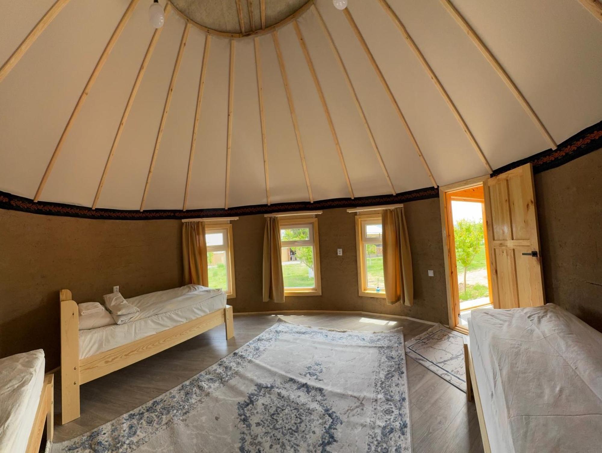 Bosogo Yurt Camp Hotel Bokonbayevo Exterior photo